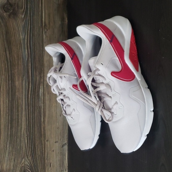 New Nike Legend Essential Womens Sneakers Size 7 Casual Everyday Walking Comfort - Picture 6 of 9